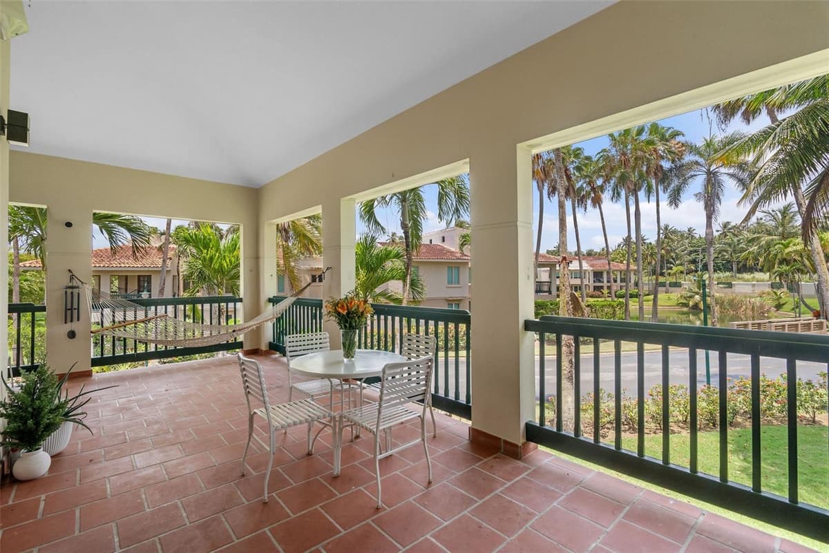 . LAKESIDE VILLAS — photo 42 of 46