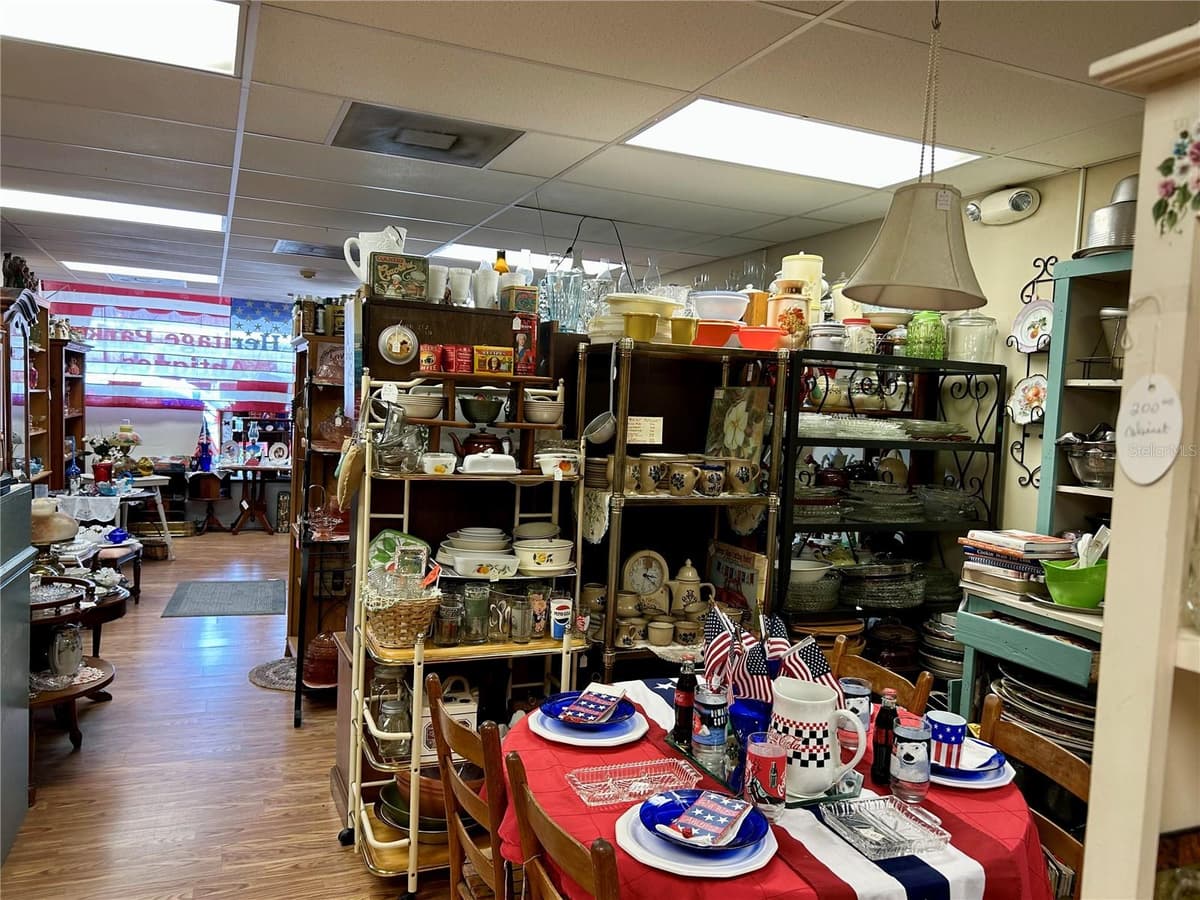 208 MAIN STREET — photo 12 of 36