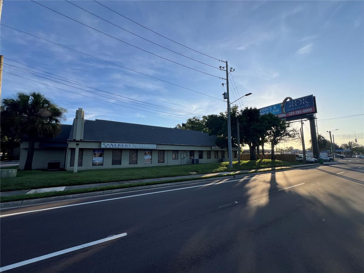 32502 US HIGHWAY 19 — photo 5 of 17
