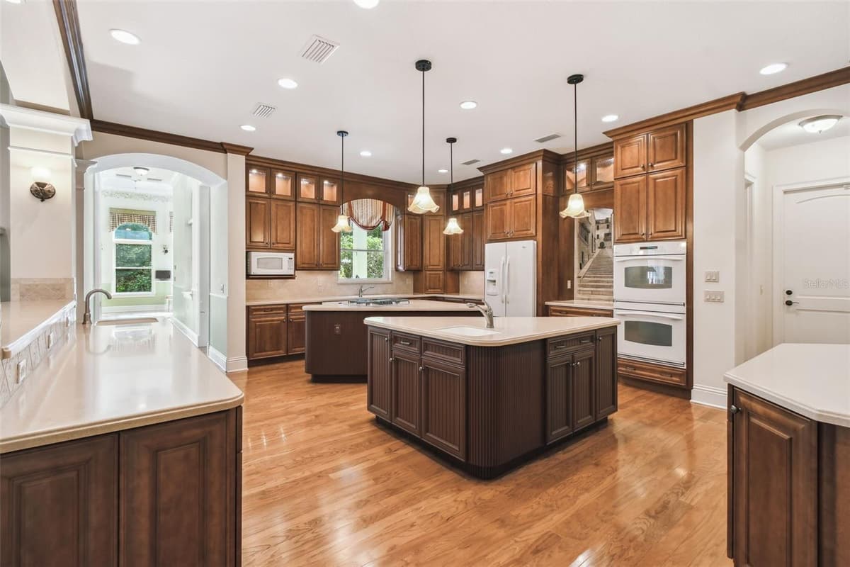 1745 TAYLOR WOODS ROAD — photo 13 of 66