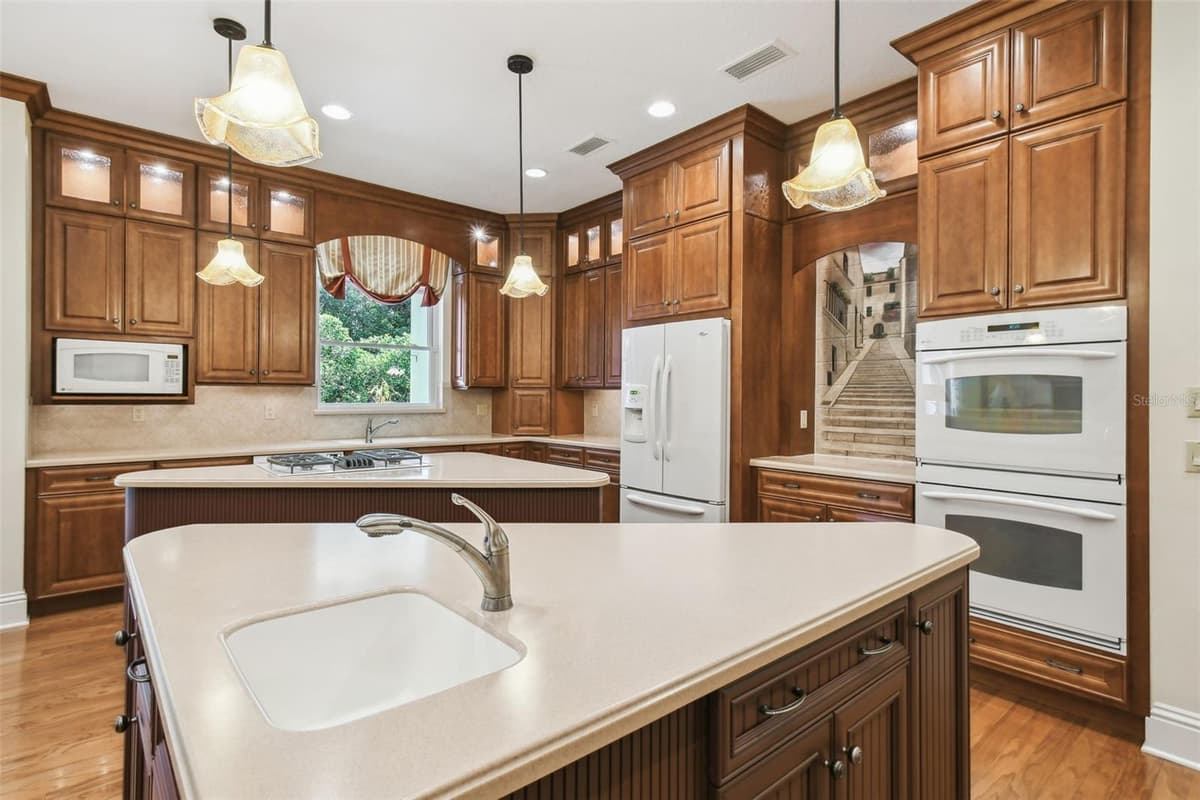 1745 TAYLOR WOODS ROAD — photo 14 of 66