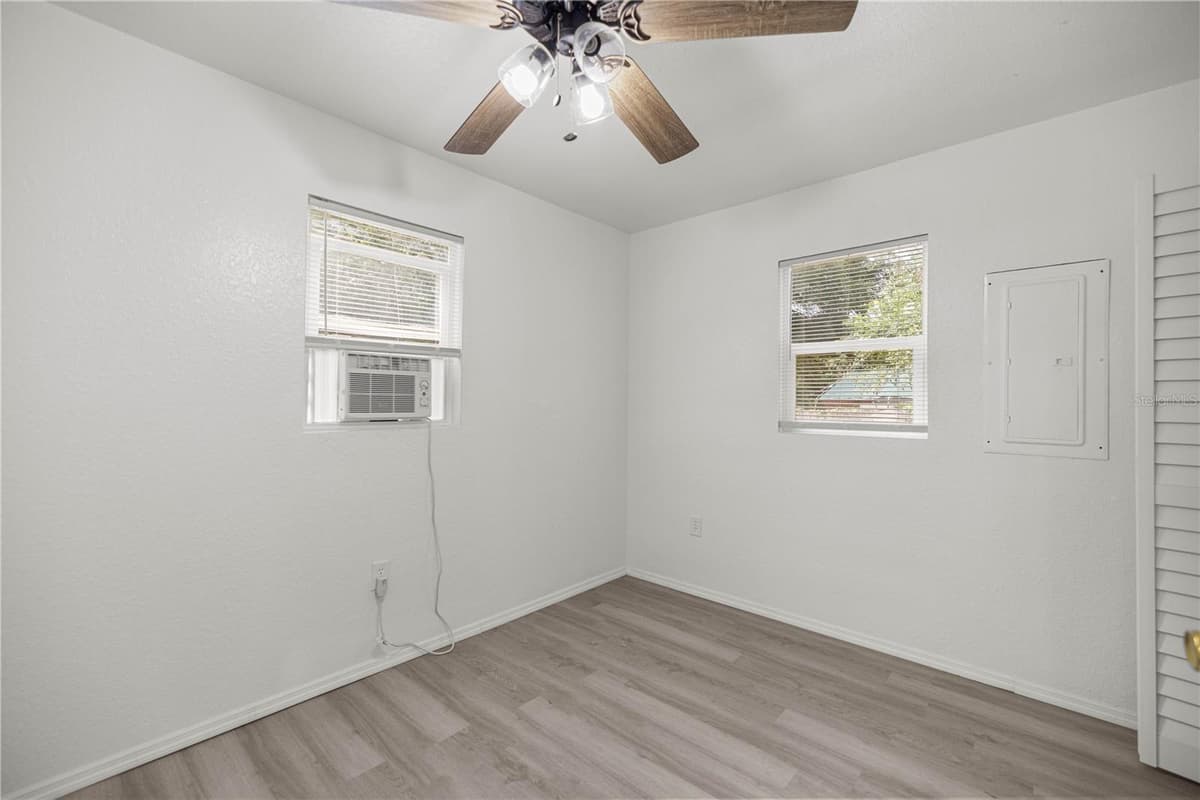 14750 42ND COURT — photo 15 of 28