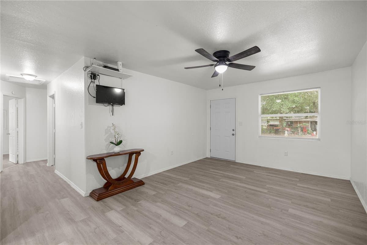 14750 42ND COURT — photo 10 of 28