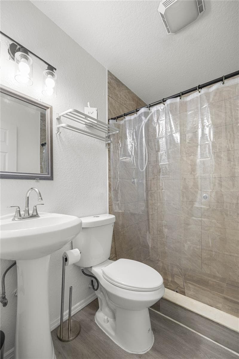 14750 42ND COURT — photo 14 of 28