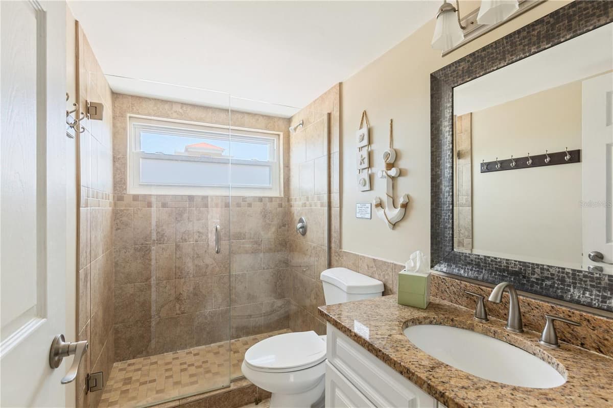 19310 GULF BOULEVARD — photo 41 of 43