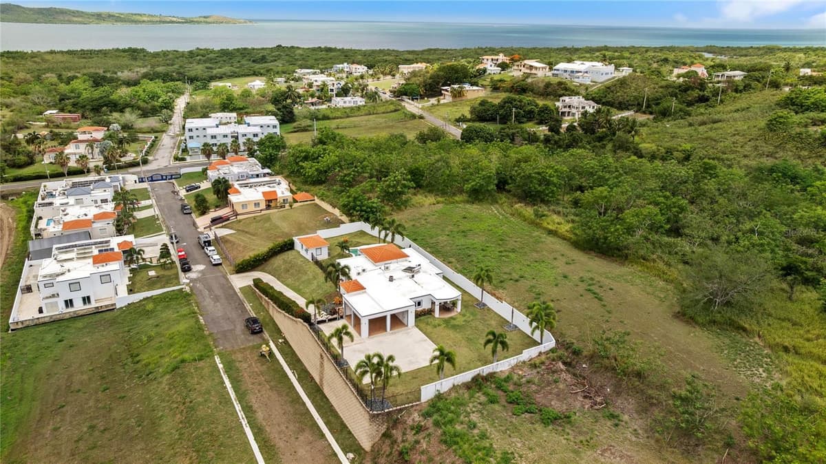 CARR 377 KM. 6.8 PARAISO DE BOQUERON — photo 4 of 25