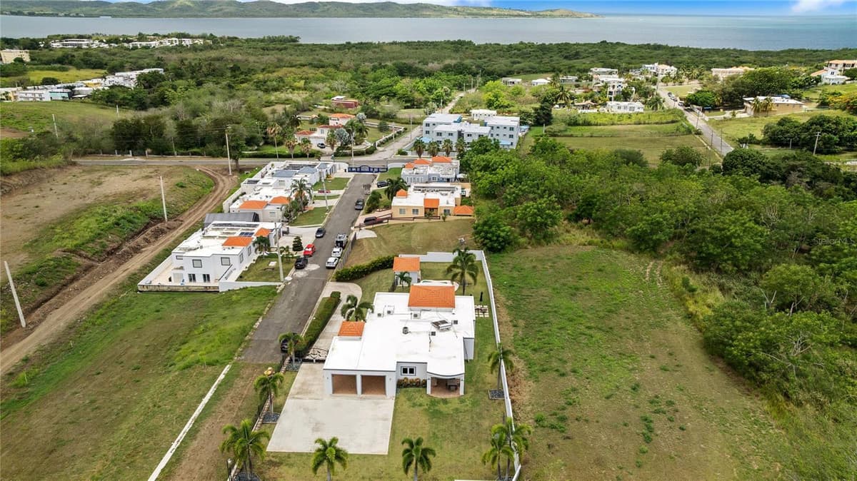 CARR 377 KM. 6.8 PARAISO DE BOQUERON — photo 5 of 25