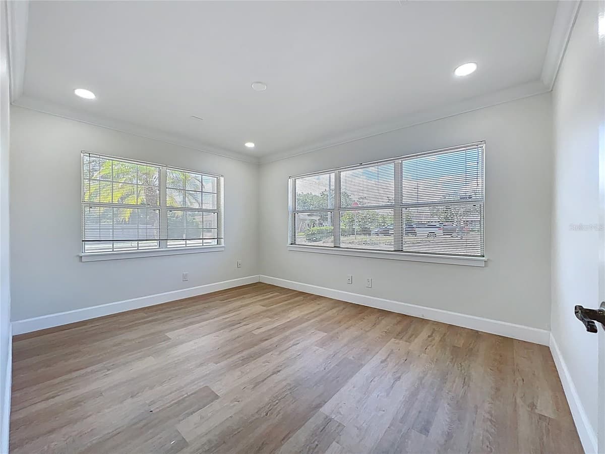 507 EAST STREET — photo 32 of 69