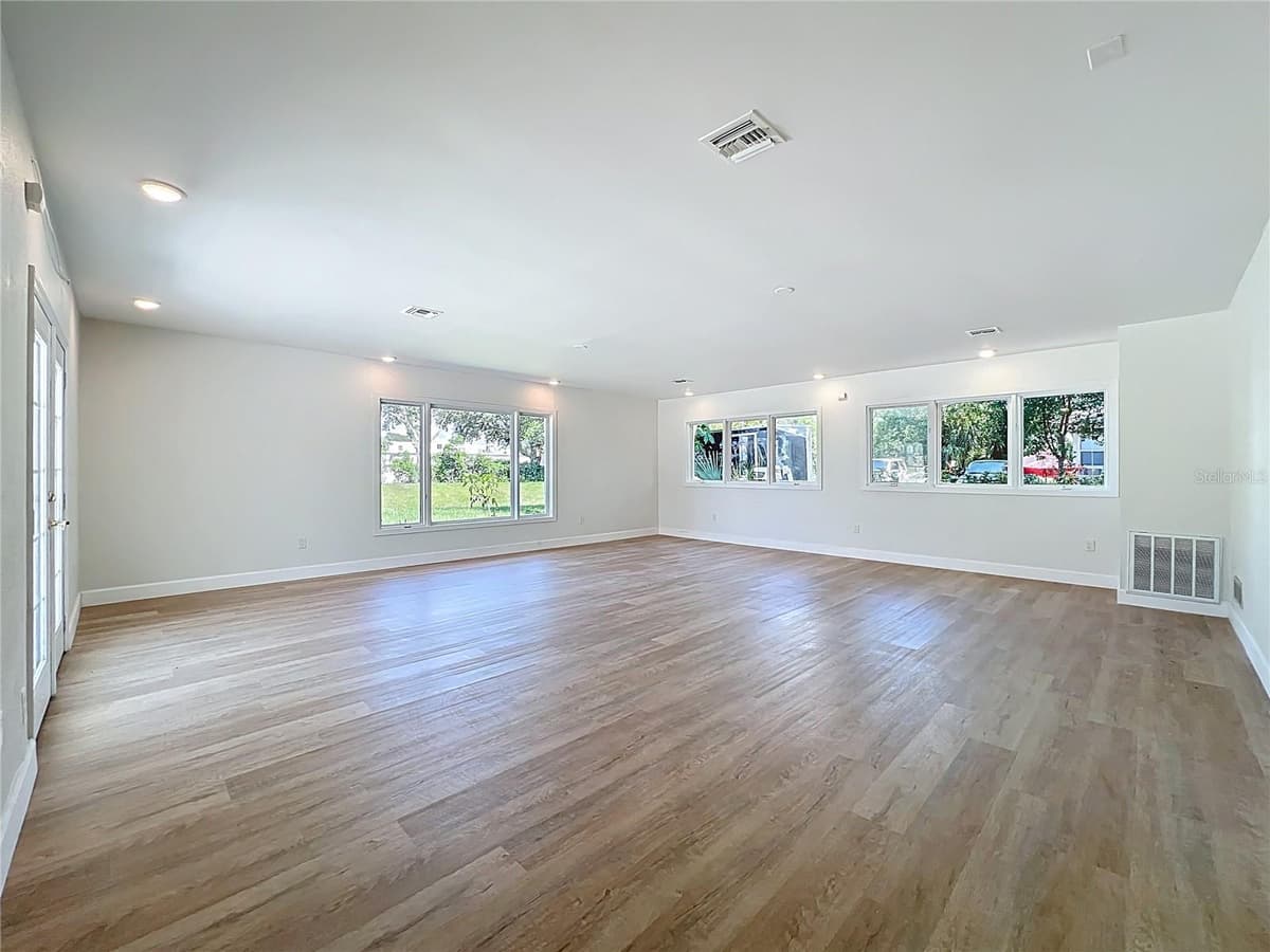 507 EAST STREET — photo 46 of 69