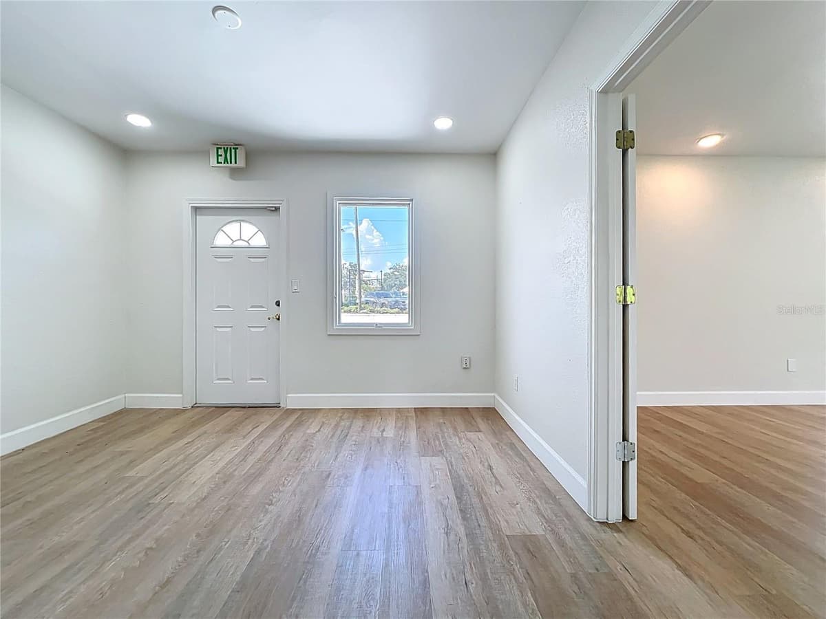507 EAST STREET — photo 43 of 69