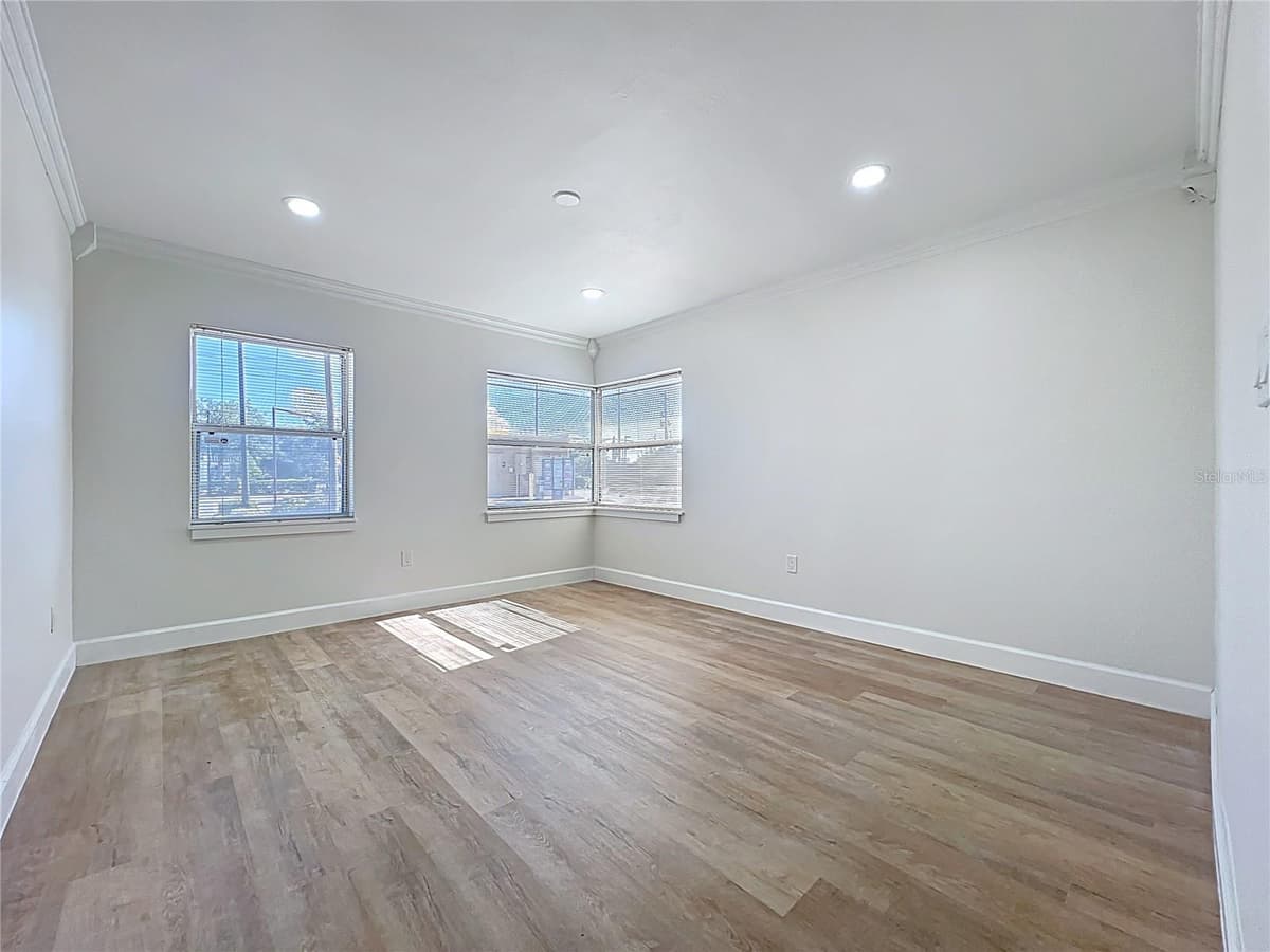 507 EAST STREET — photo 18 of 69
