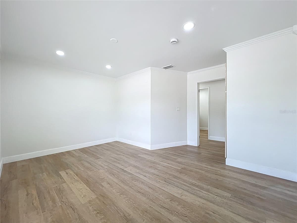 507 EAST STREET — photo 28 of 69