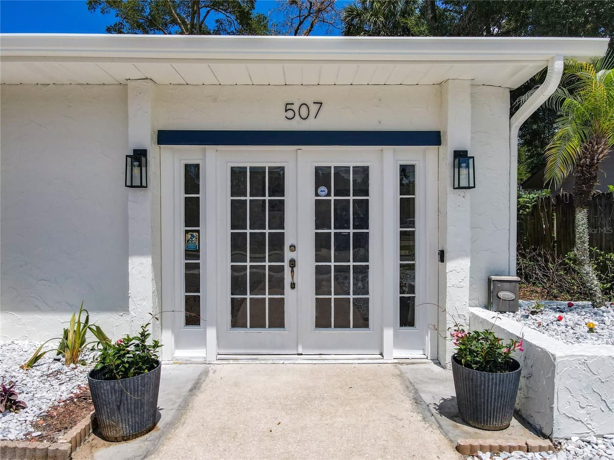 507 EAST STREET — photo 1 of 69