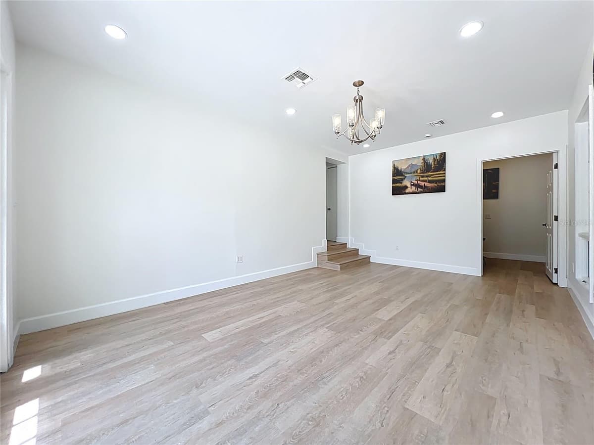 507 EAST STREET — photo 9 of 69