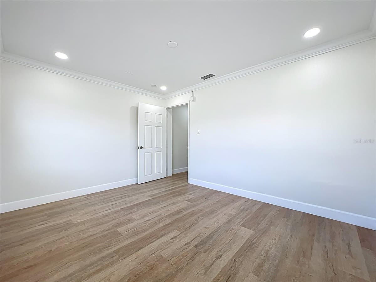 507 EAST STREET — photo 33 of 69