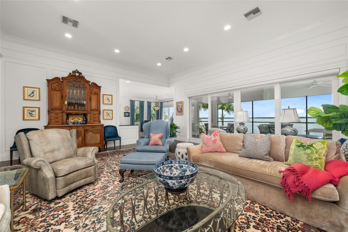 632 SUNSET POINTE DRIVE — photo 8 of 47