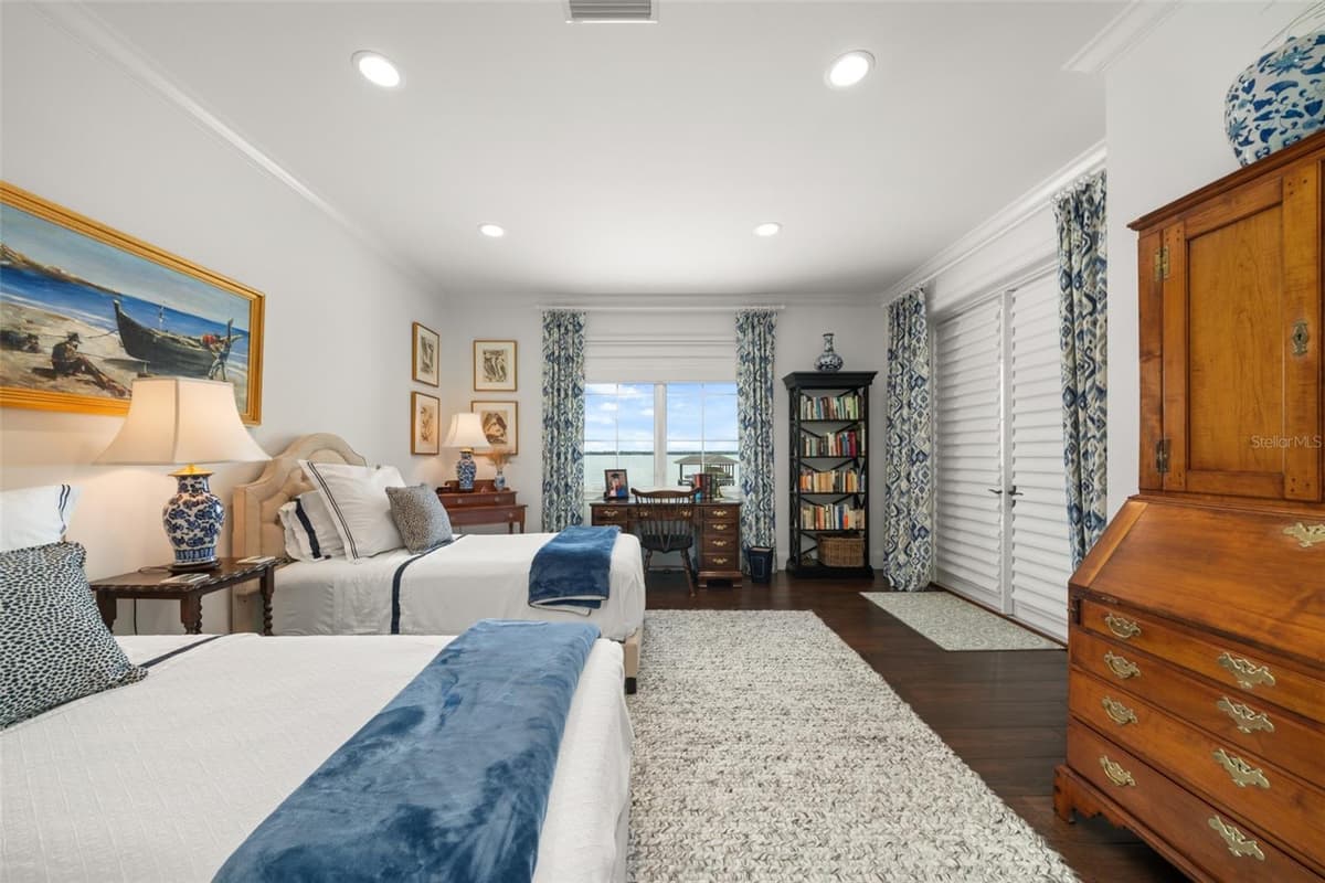 632 SUNSET POINTE DRIVE — photo 32 of 47