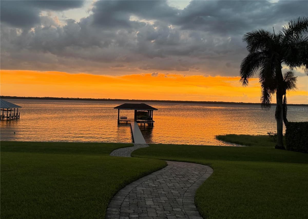 632 SUNSET POINTE DRIVE — photo 40 of 47