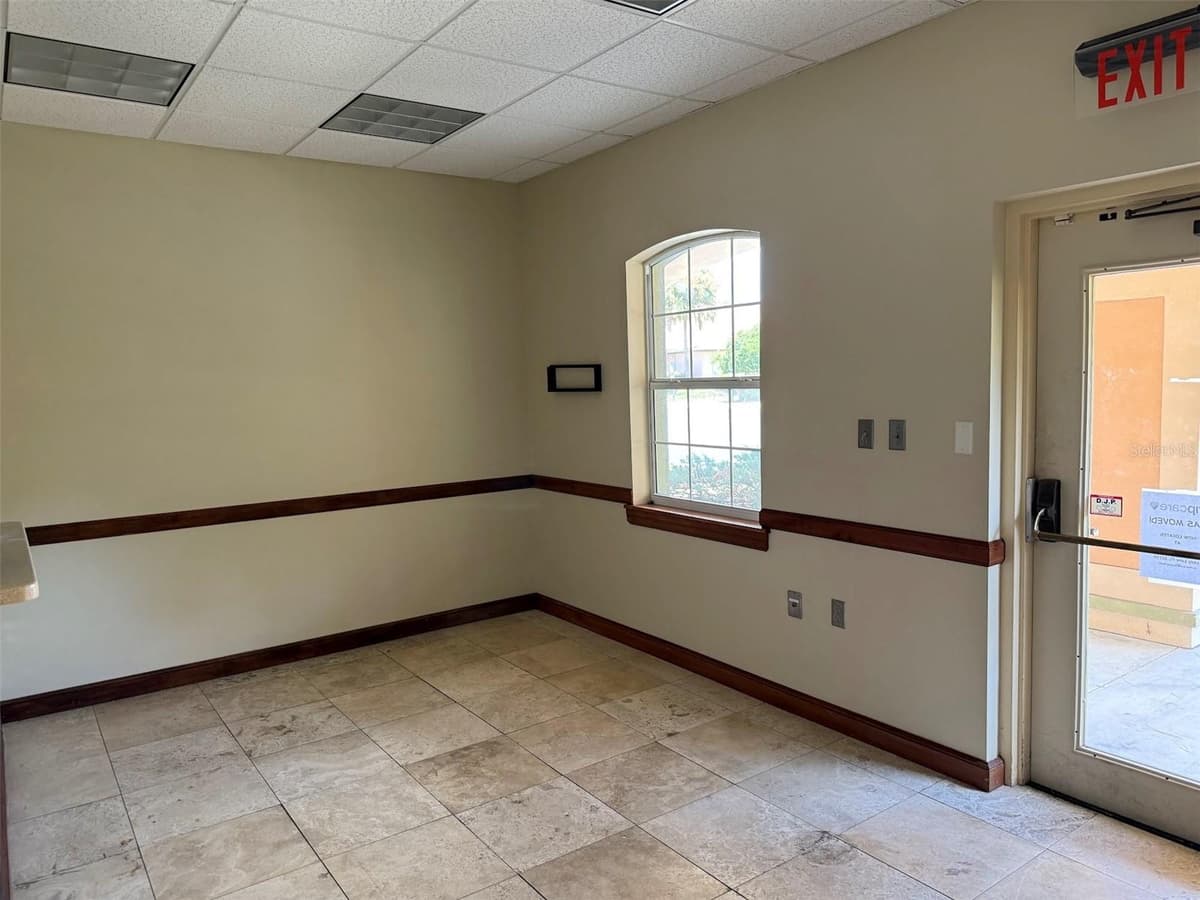 1400 US HWY 441, BUILDING 910 — photo 2 of 14