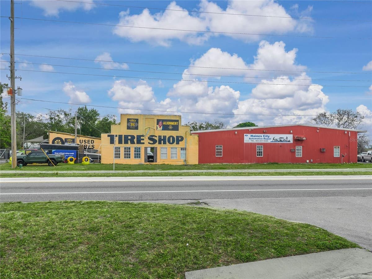 301 US HIGHWAY 17 92 — photo 1 of 6