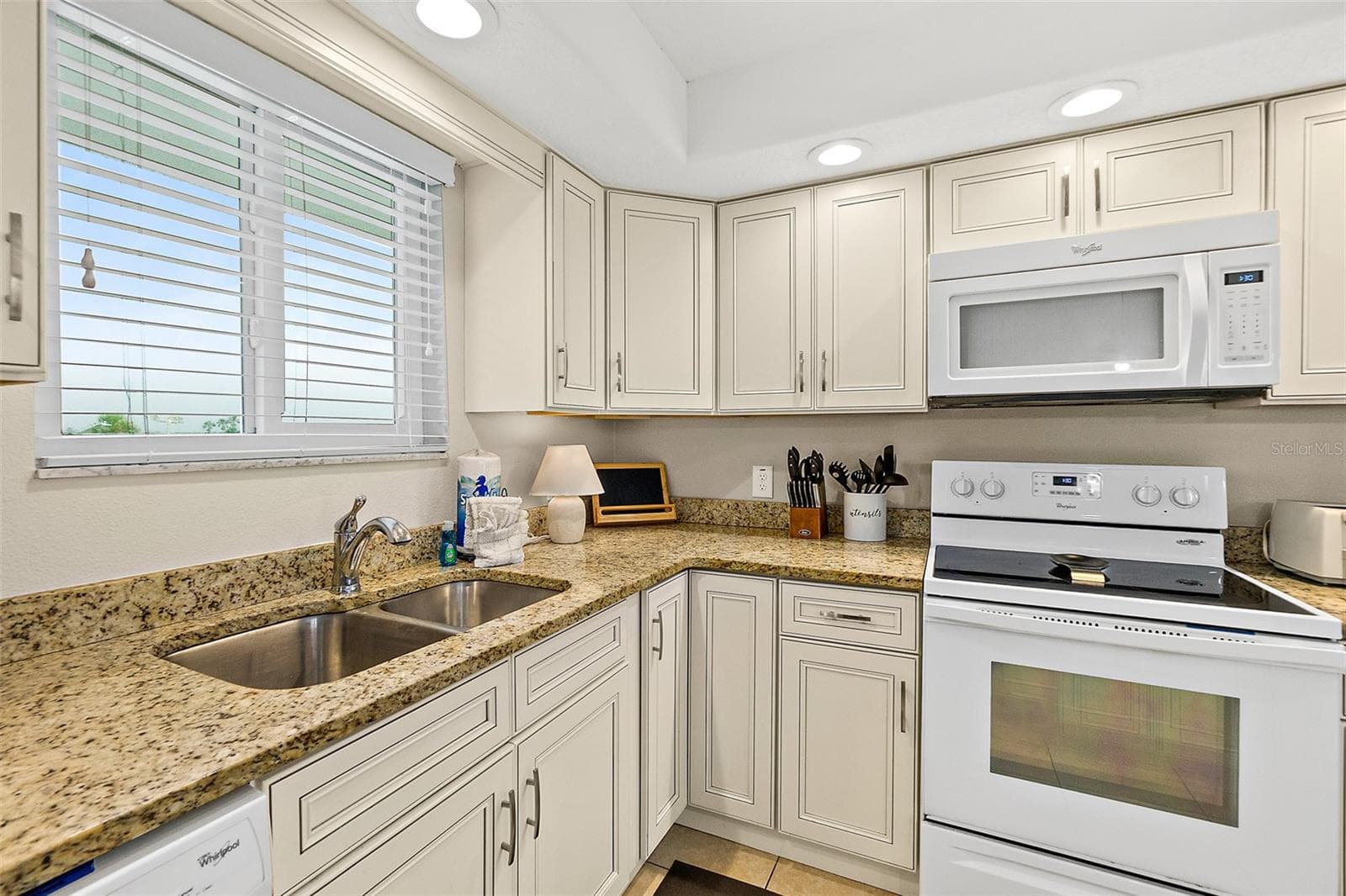3510 OCEAN SHORE BOULEVARD — photo 7 of 37