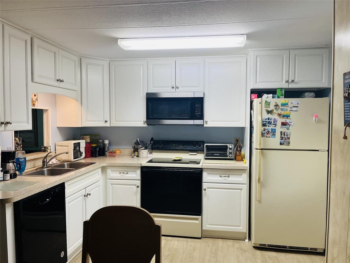 3153 ORCHARD DRIVE — photo 5 of 44