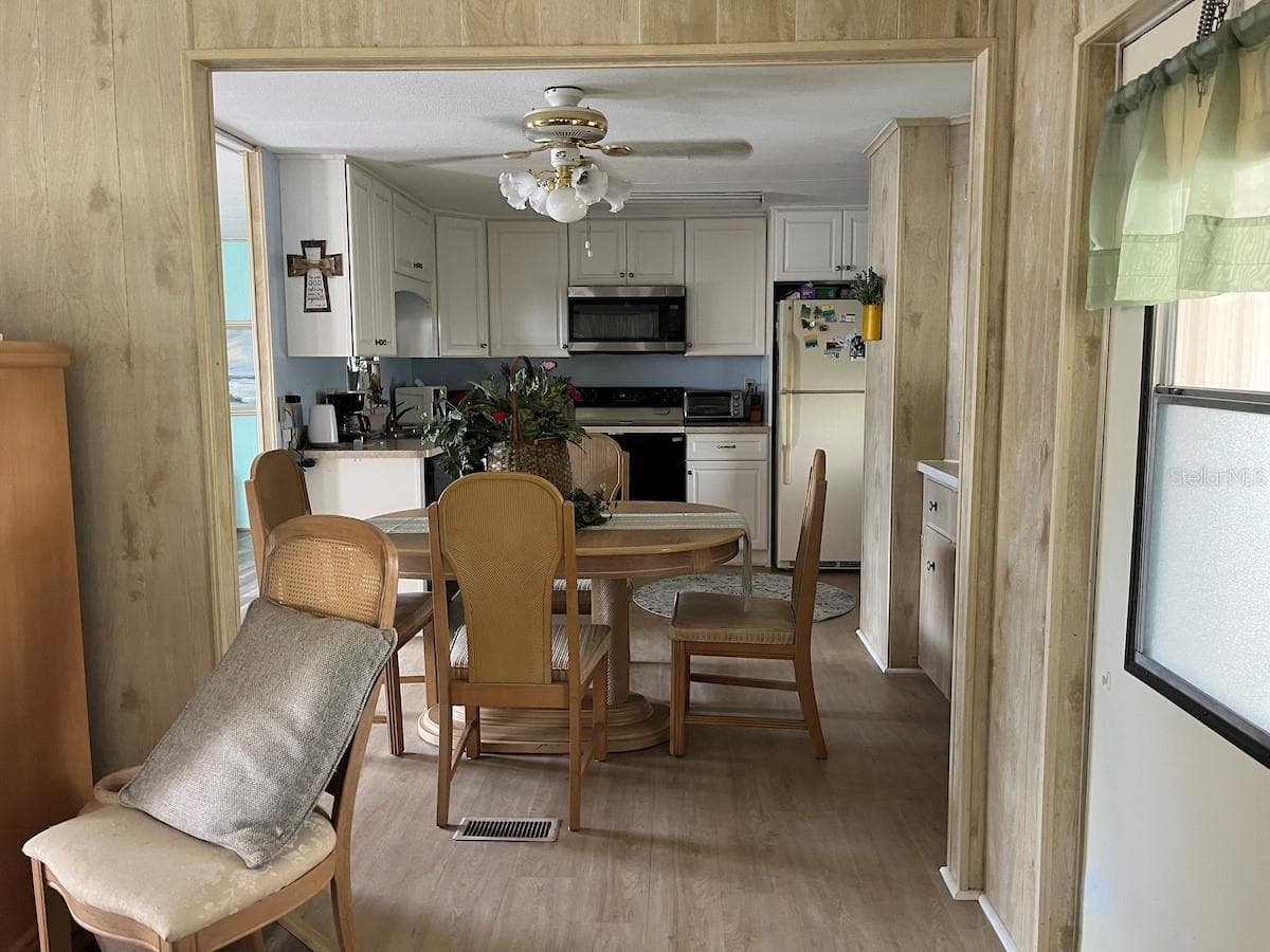 3153 ORCHARD DRIVE — photo 32 of 44