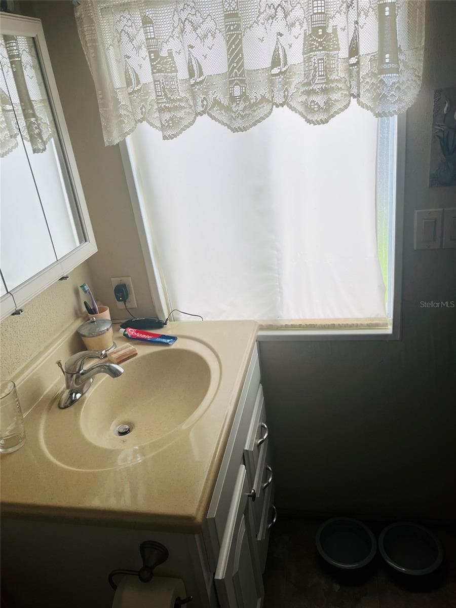 3153 ORCHARD DRIVE — photo 8 of 44