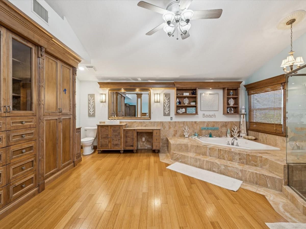 5101 WESTSHORE DRIVE — photo 38 of 88