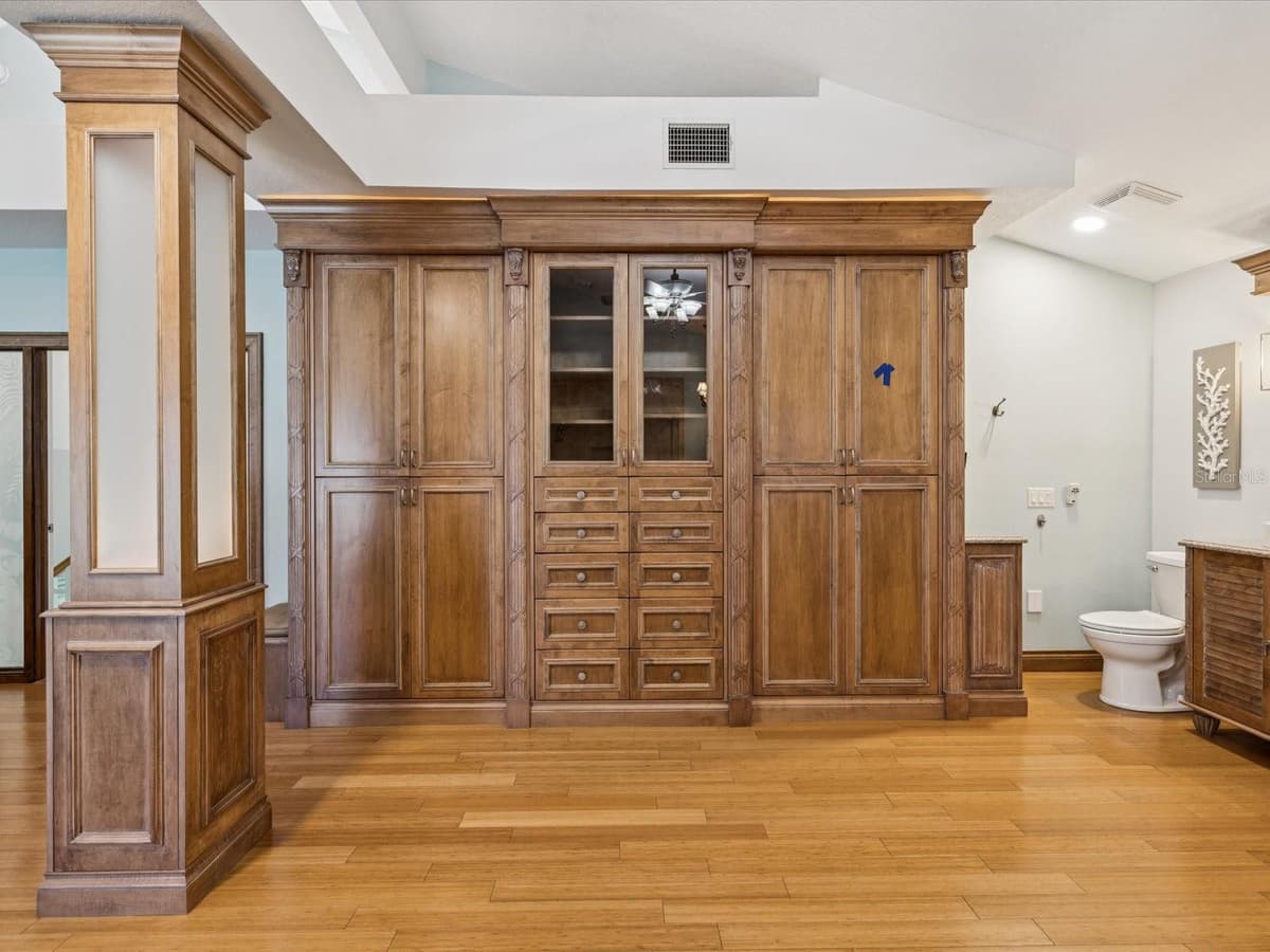 5101 WESTSHORE DRIVE — photo 40 of 88