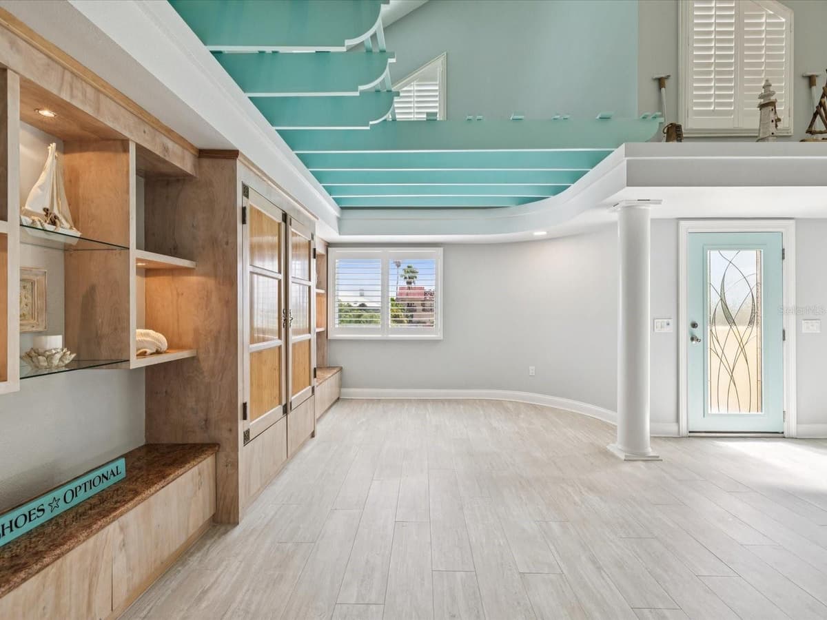 5101 WESTSHORE DRIVE — photo 25 of 88