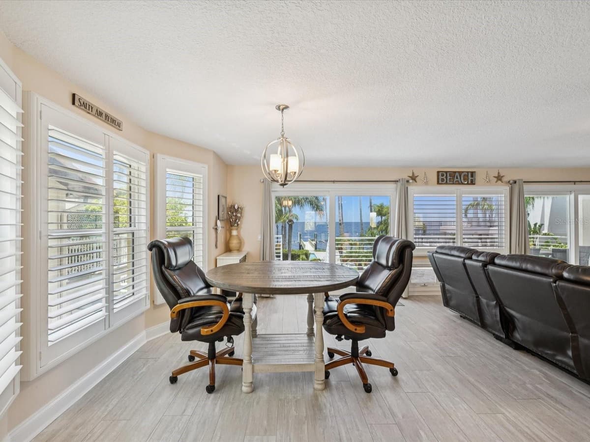 5101 WESTSHORE DRIVE — photo 30 of 88