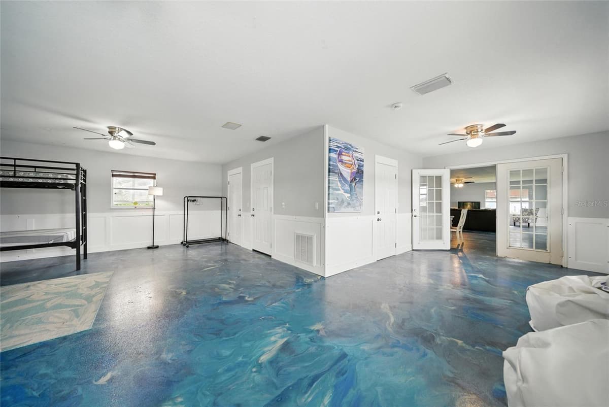2435 WATERSEDGE DRIVE — photo 33 of 59