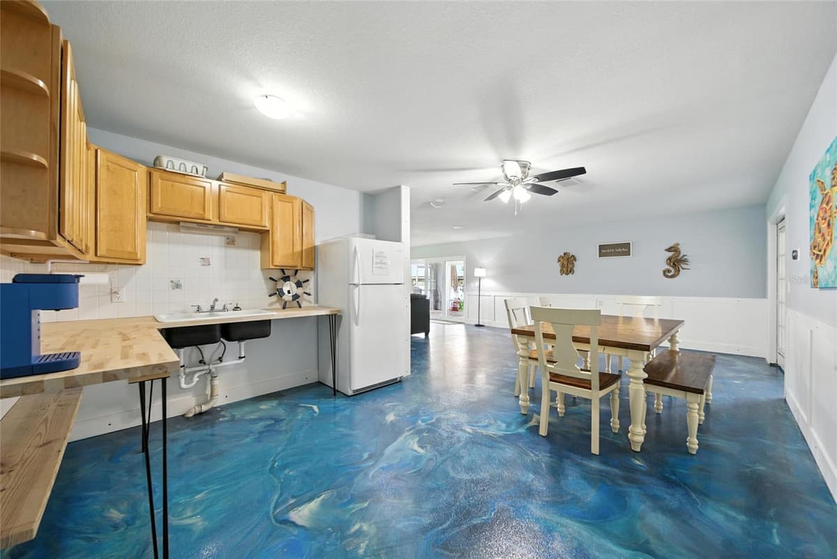 2435 WATERSEDGE DRIVE — photo 30 of 59