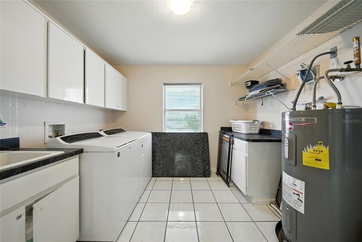 2435 WATERSEDGE DRIVE — photo 38 of 59