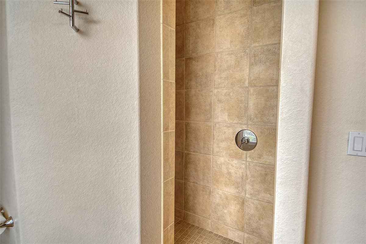 591 PUTTING GREEN LANE — photo 47 of 68