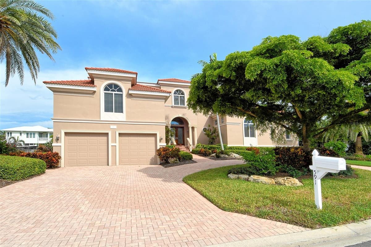 591 PUTTING GREEN LANE — photo 4 of 68