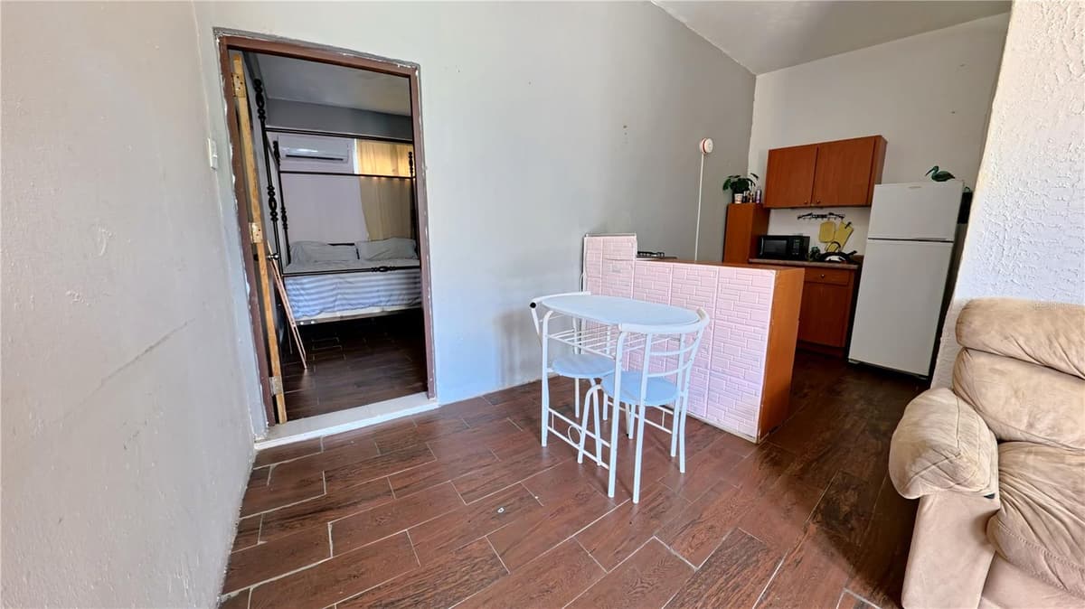 696 CALLE PRINCIPAL — photo 25 of 27