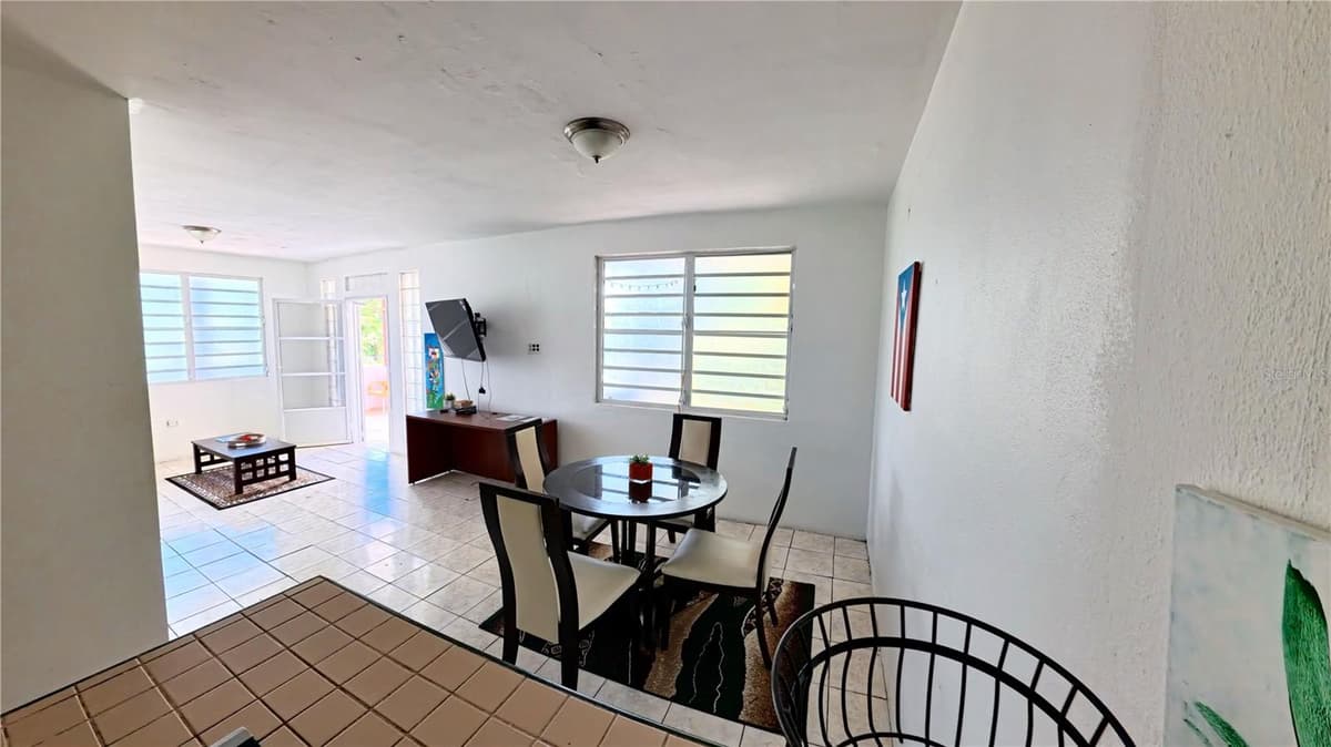 696 CALLE PRINCIPAL — photo 14 of 27