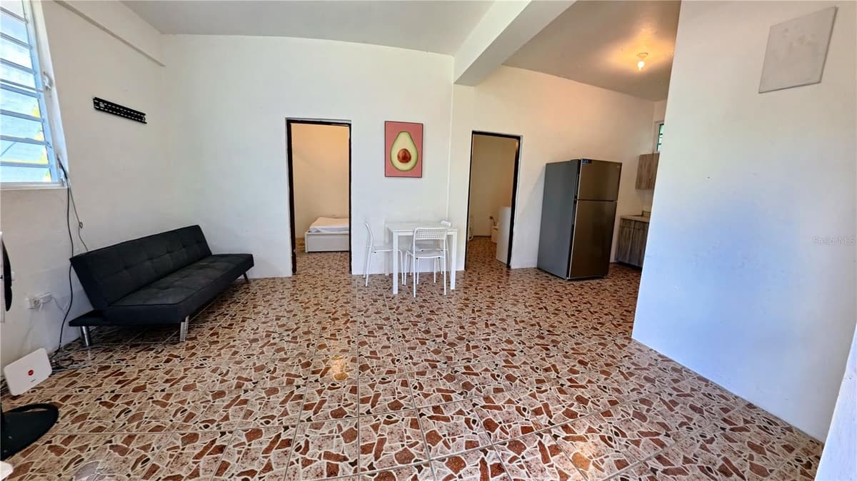 696 CALLE PRINCIPAL — photo 19 of 27