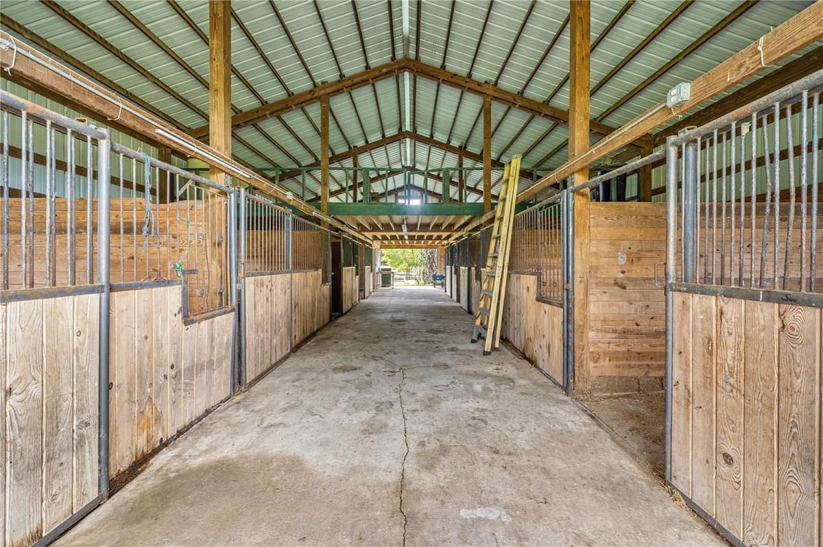 12615 GAINESVILLE ROAD — photo 36 of 93