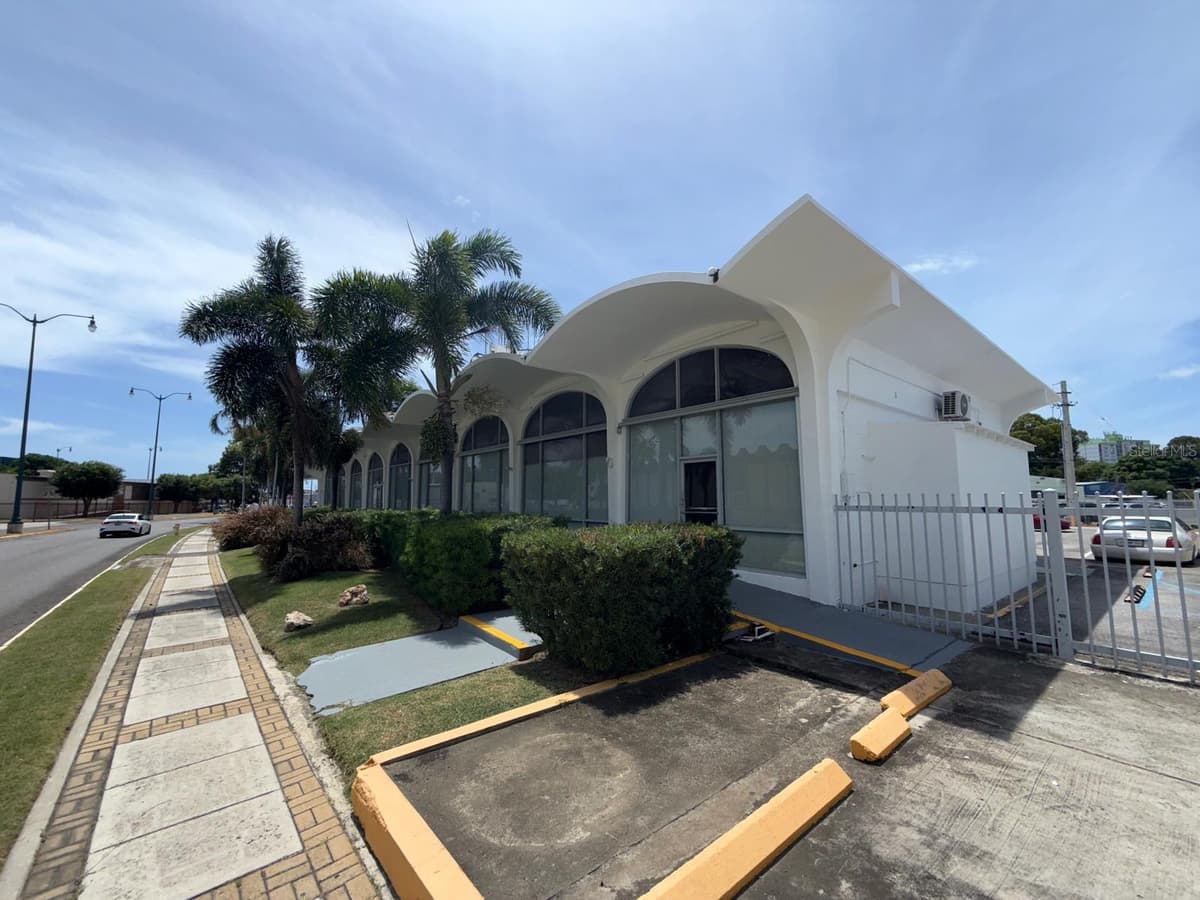 2822 AVE LAS AMÉRICAS — photo 11 of 13