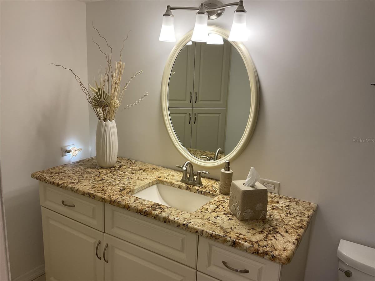 25188 MARION AVENUE — photo 18 of 41