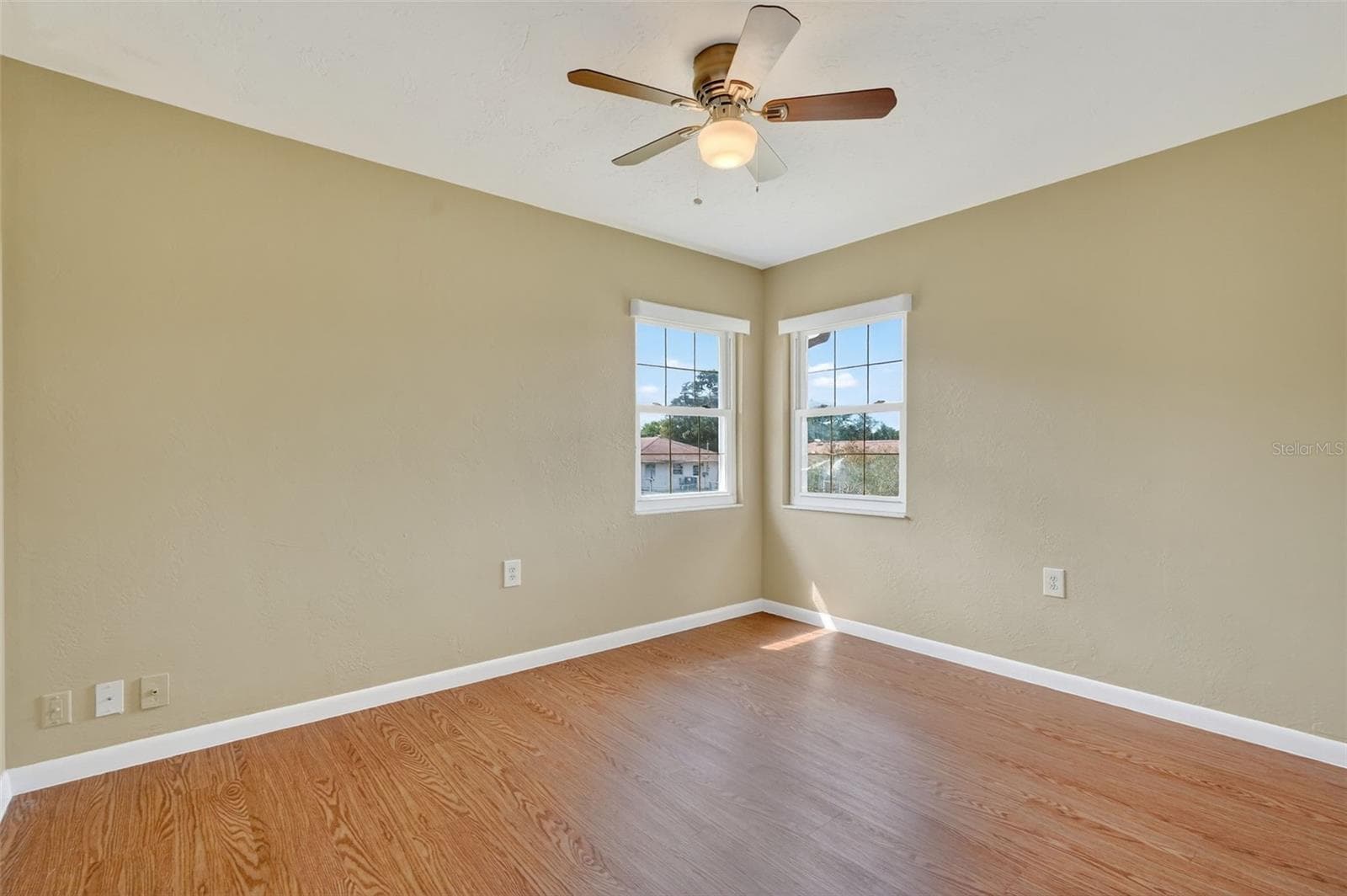 553 BUTTONBUSH DRIVE — photo 18 of 46