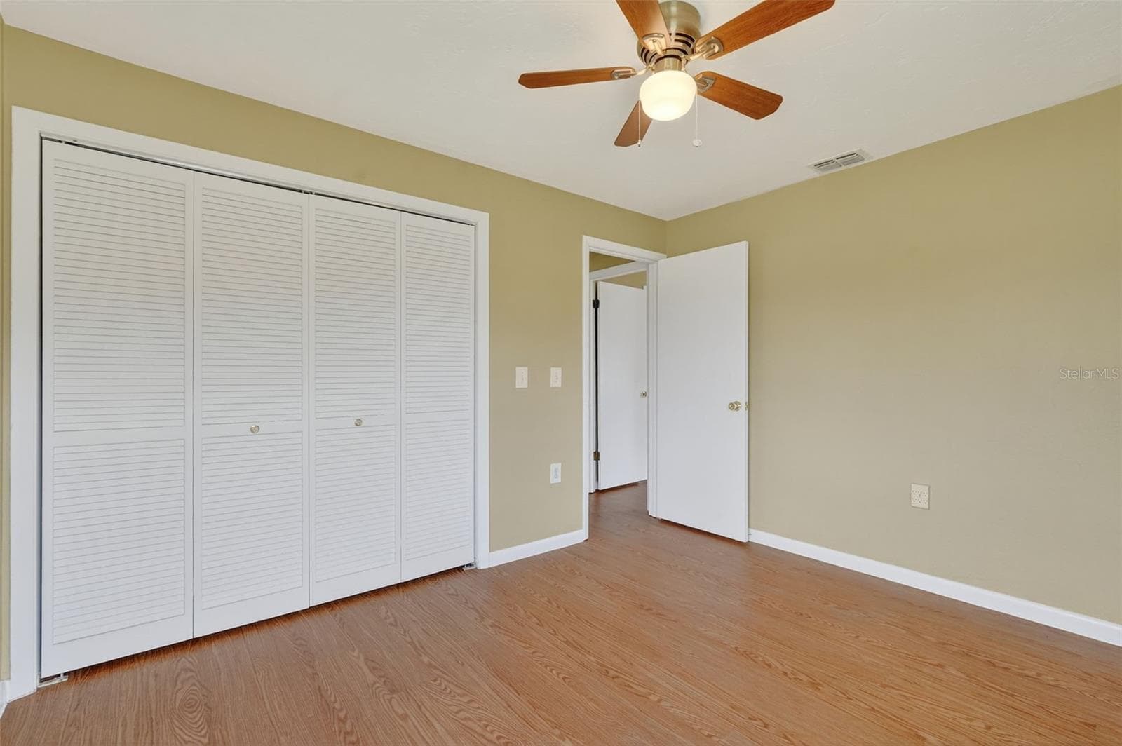 553 BUTTONBUSH DRIVE — photo 21 of 46