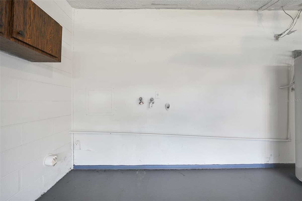 461 BOXWOOD COURT — photo 28 of 37