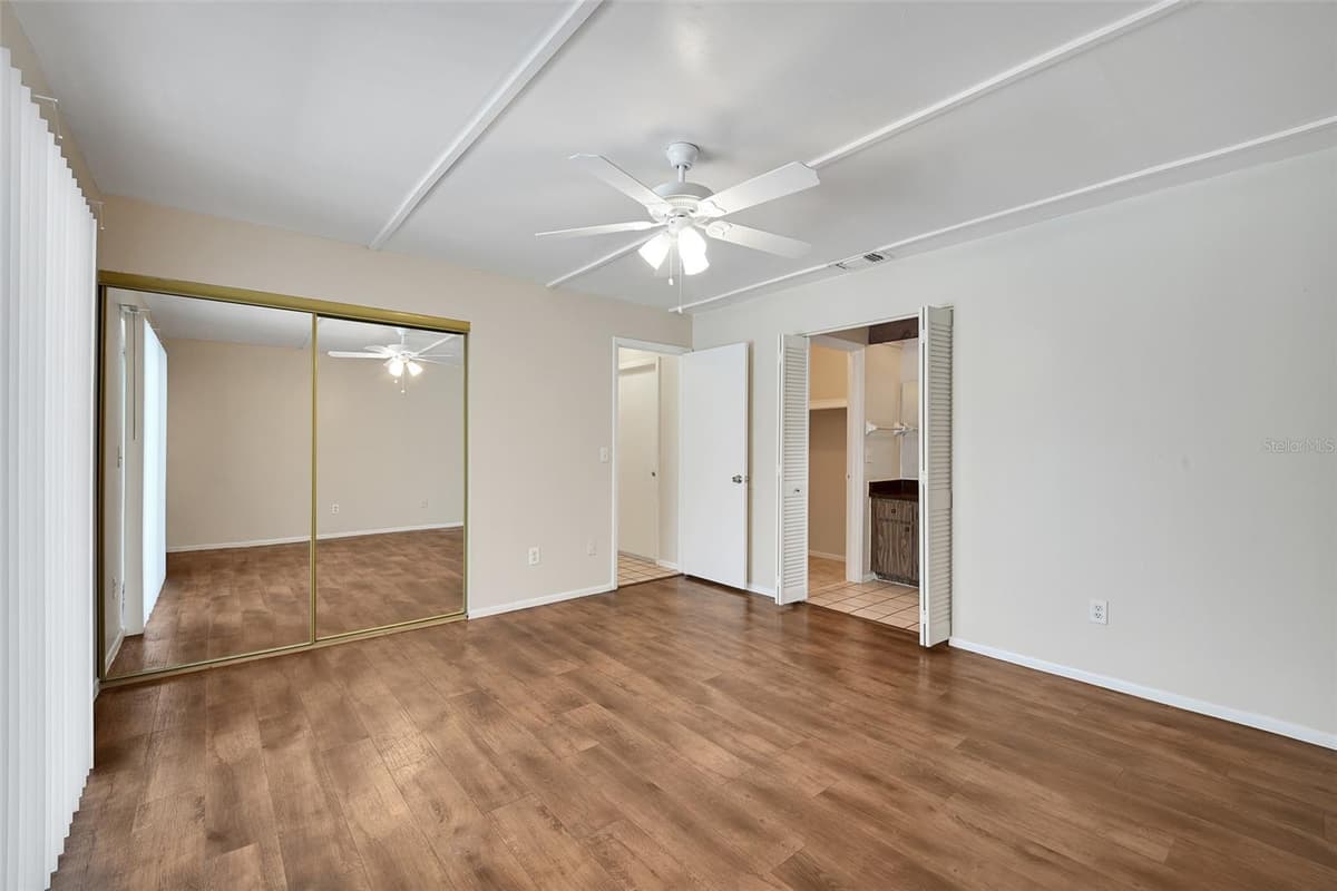 461 BOXWOOD COURT — photo 17 of 37