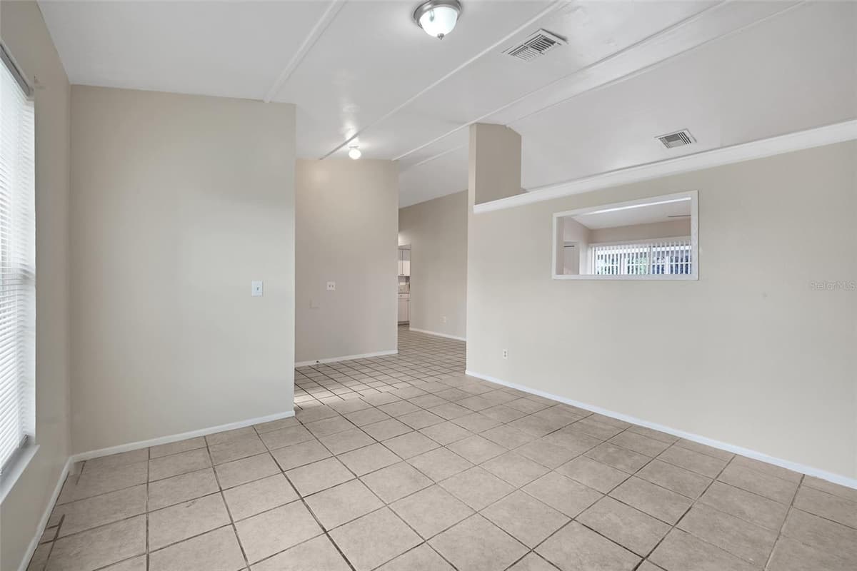 461 BOXWOOD COURT — photo 8 of 37