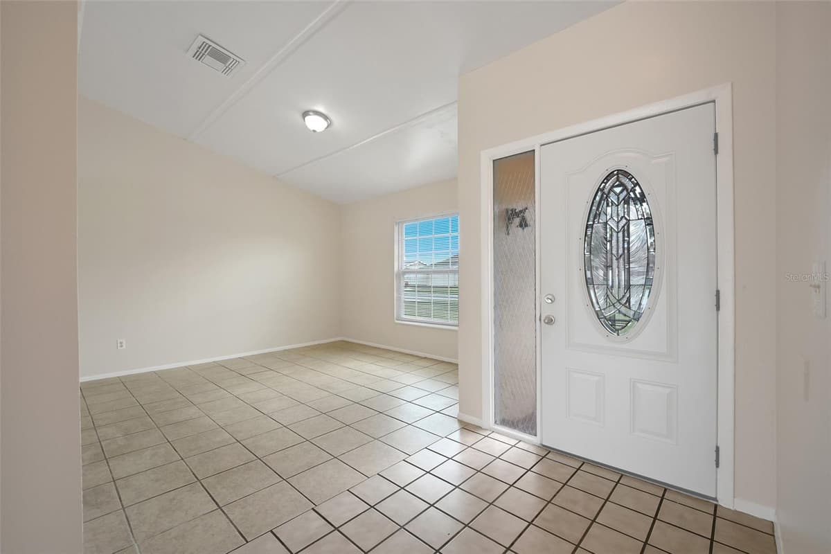 461 BOXWOOD COURT — photo 6 of 37