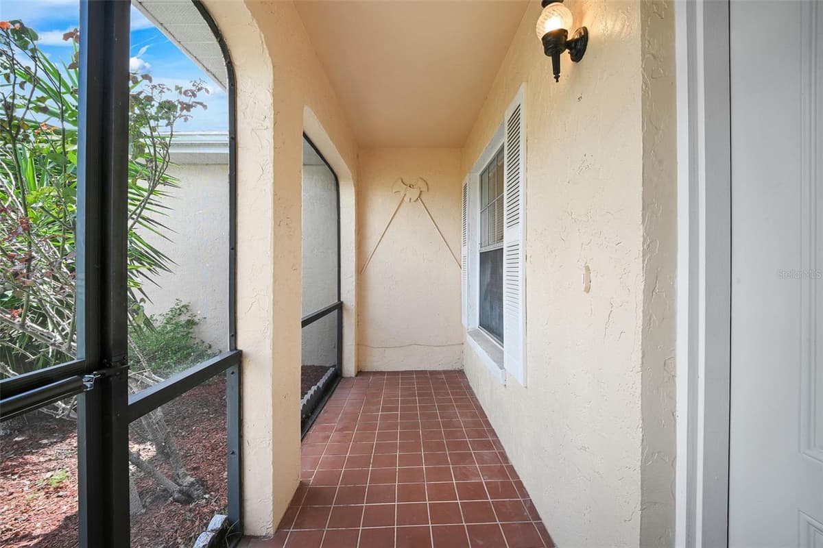 461 BOXWOOD COURT — photo 4 of 37